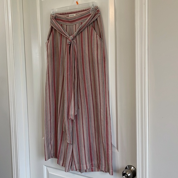 Max Studio striped wide legged capris size small - Picture 2 of 3